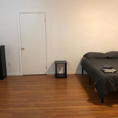 Large And Private Apartment Can Sleep Up To 8 People Comfortably With Direct Nyc Manhattan Train Only 5 Minute Walk Away Elizabeth Exterior foto